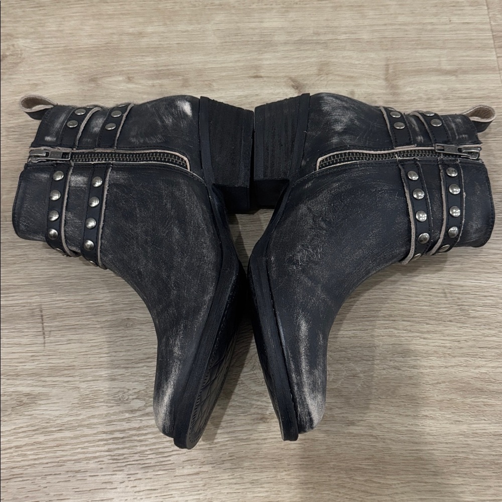 Circle G Black Leather Ankle Boots with Studded Straps - Picture 7 of 16